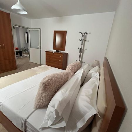 Iljazi'S Apartaments Vlorë 외부 사진