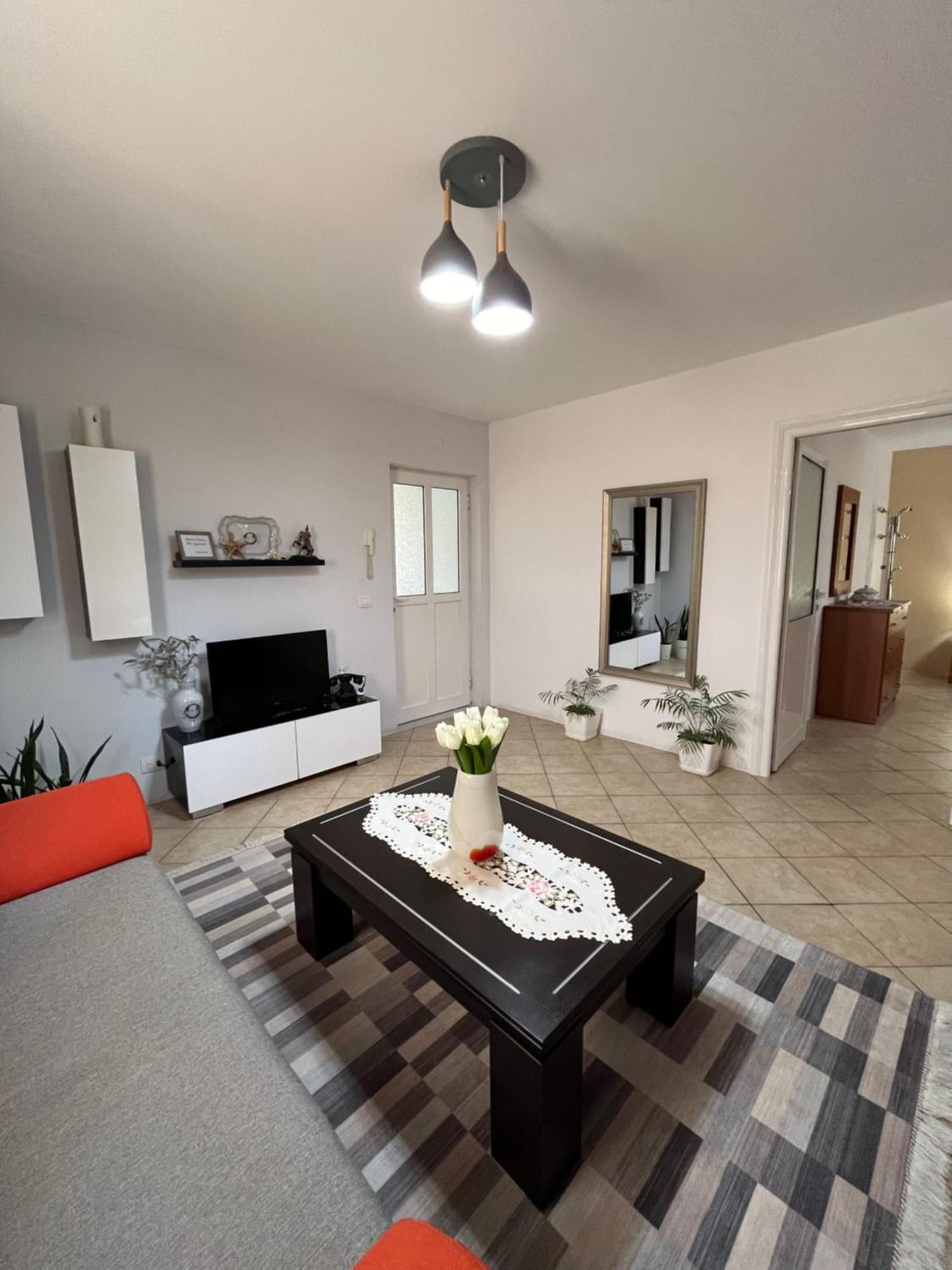 Iljazi'S Apartaments Vlorë 외부 사진