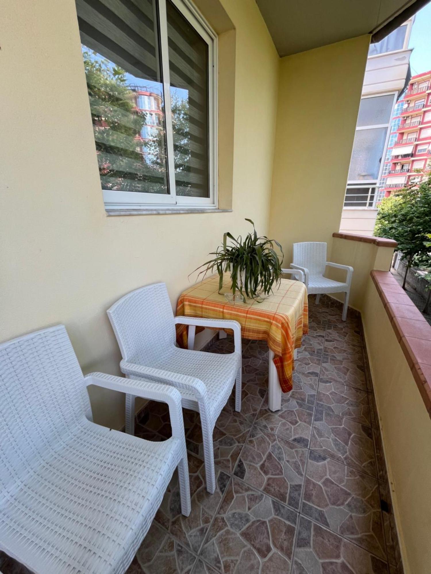 Iljazi'S Apartaments Vlorë 외부 사진