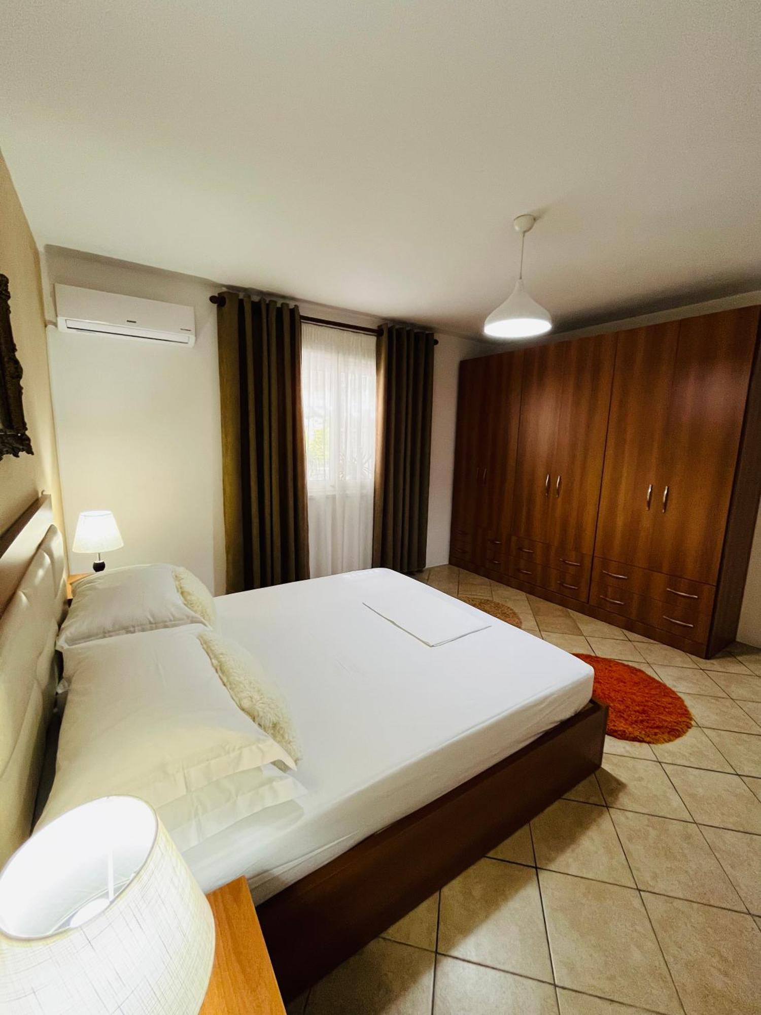Iljazi'S Apartaments Vlorë 외부 사진