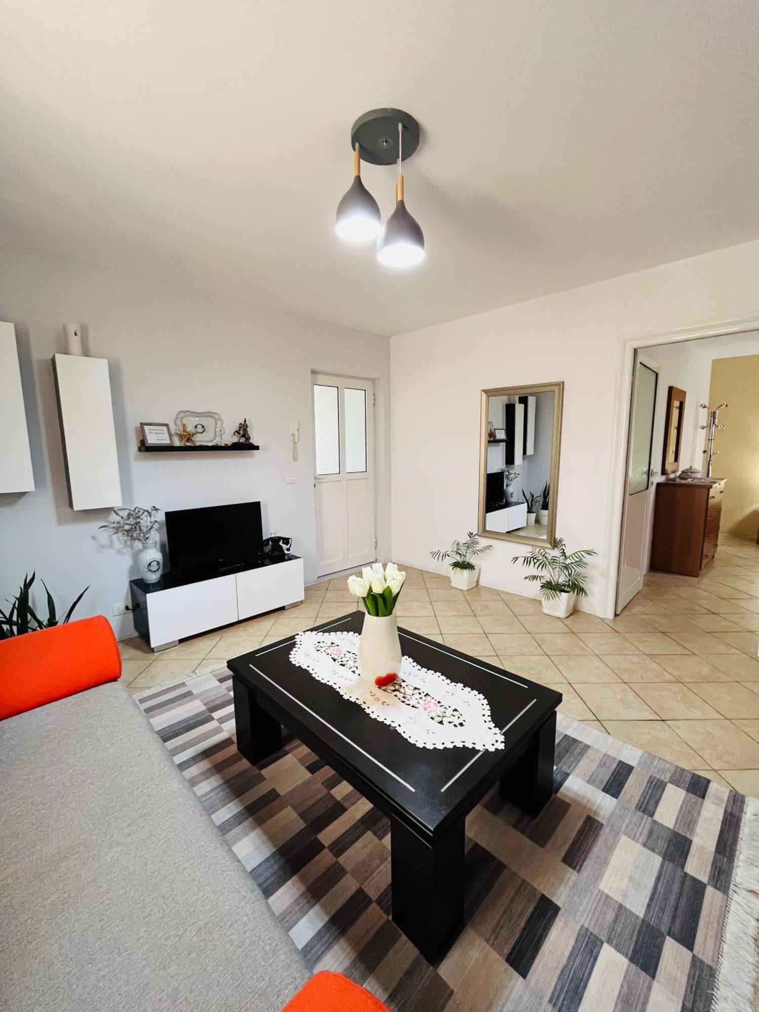 Iljazi'S Apartaments Vlorë 외부 사진