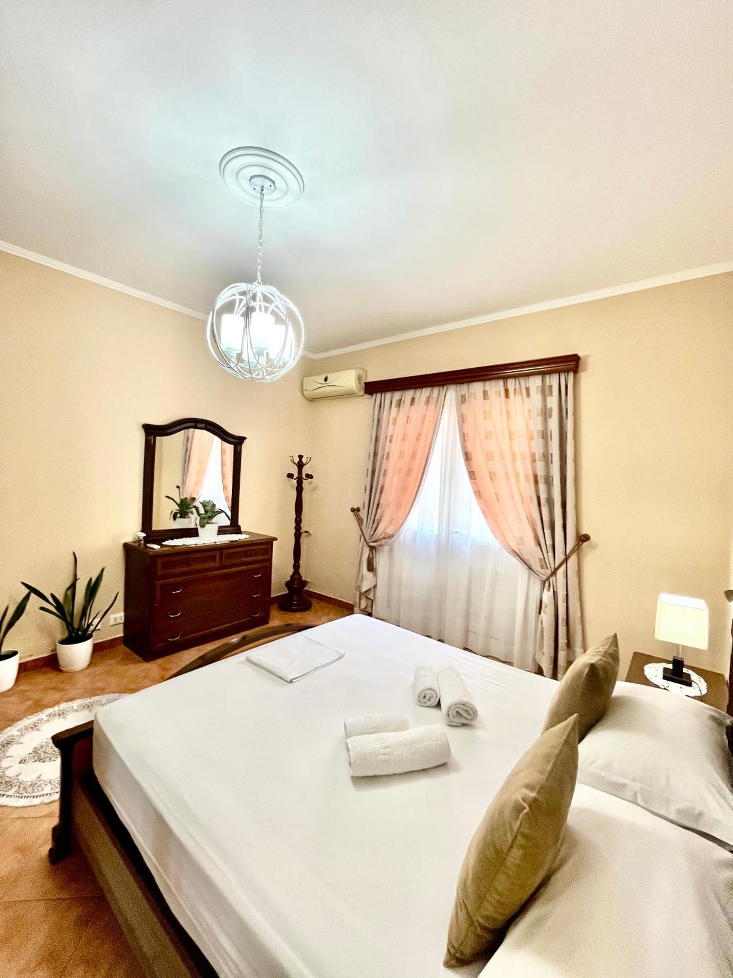 Iljazi'S Apartaments Vlorë 외부 사진