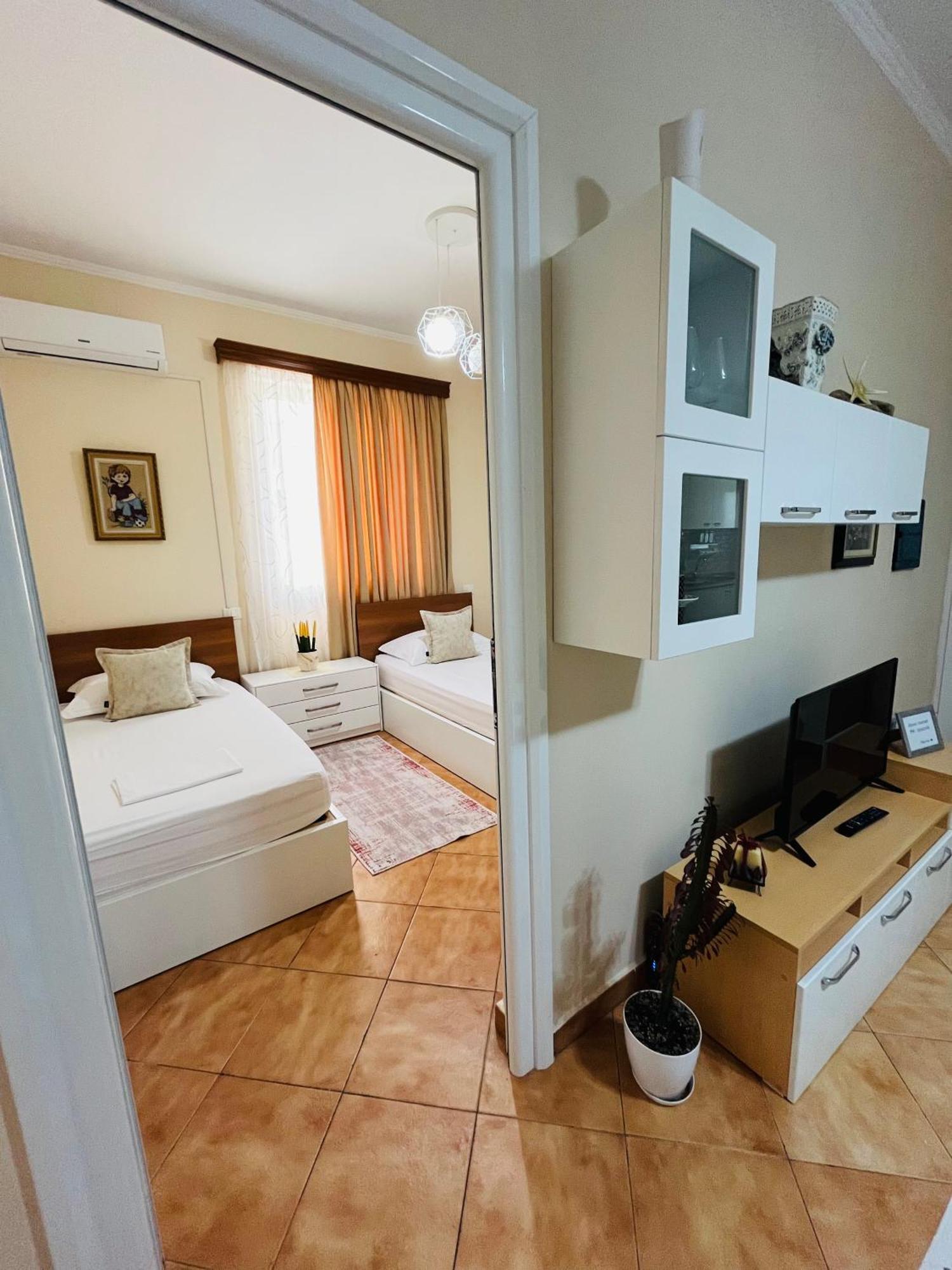 Iljazi'S Apartaments Vlorë 외부 사진