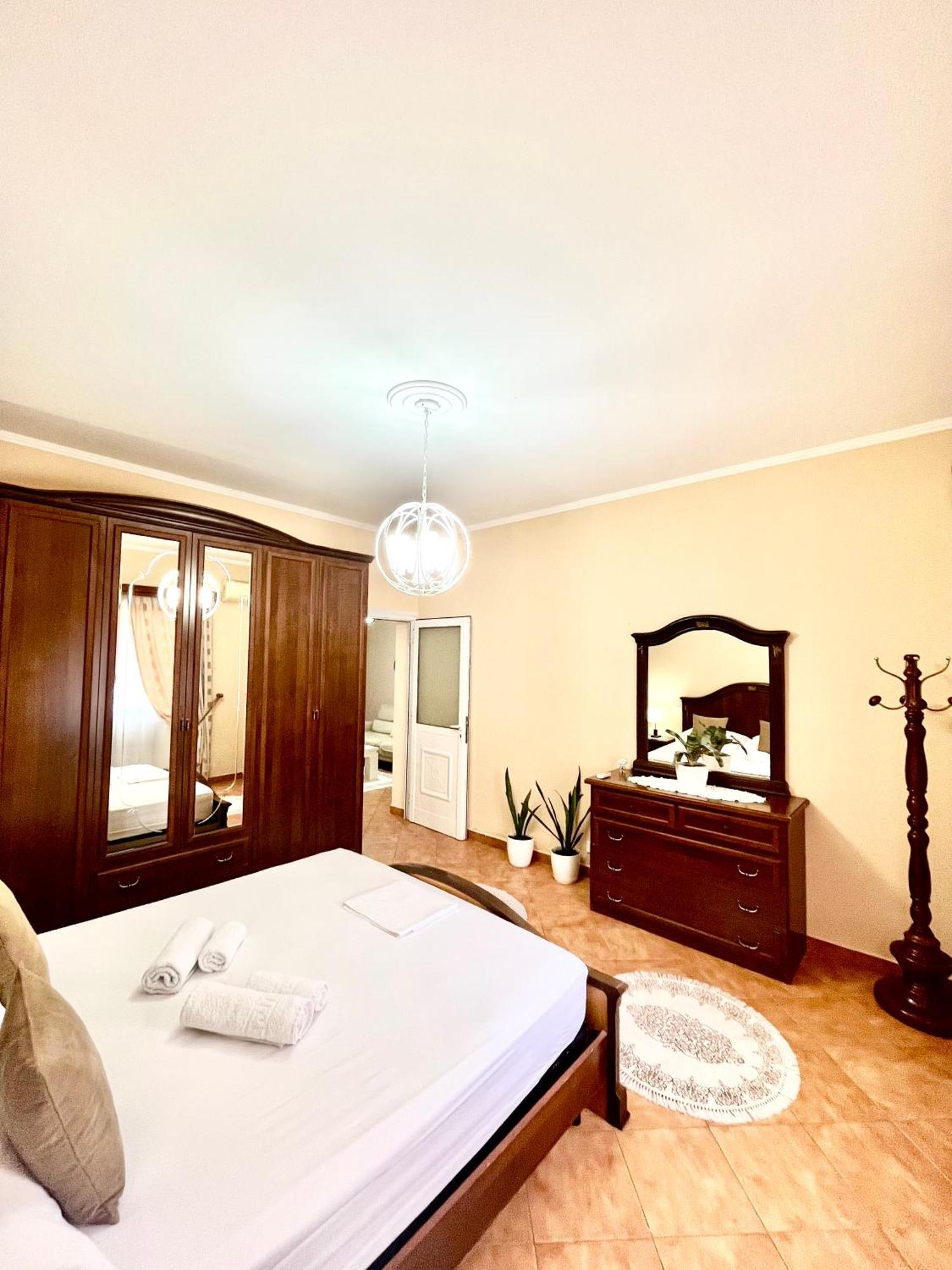 Iljazi'S Apartaments Vlorë 외부 사진