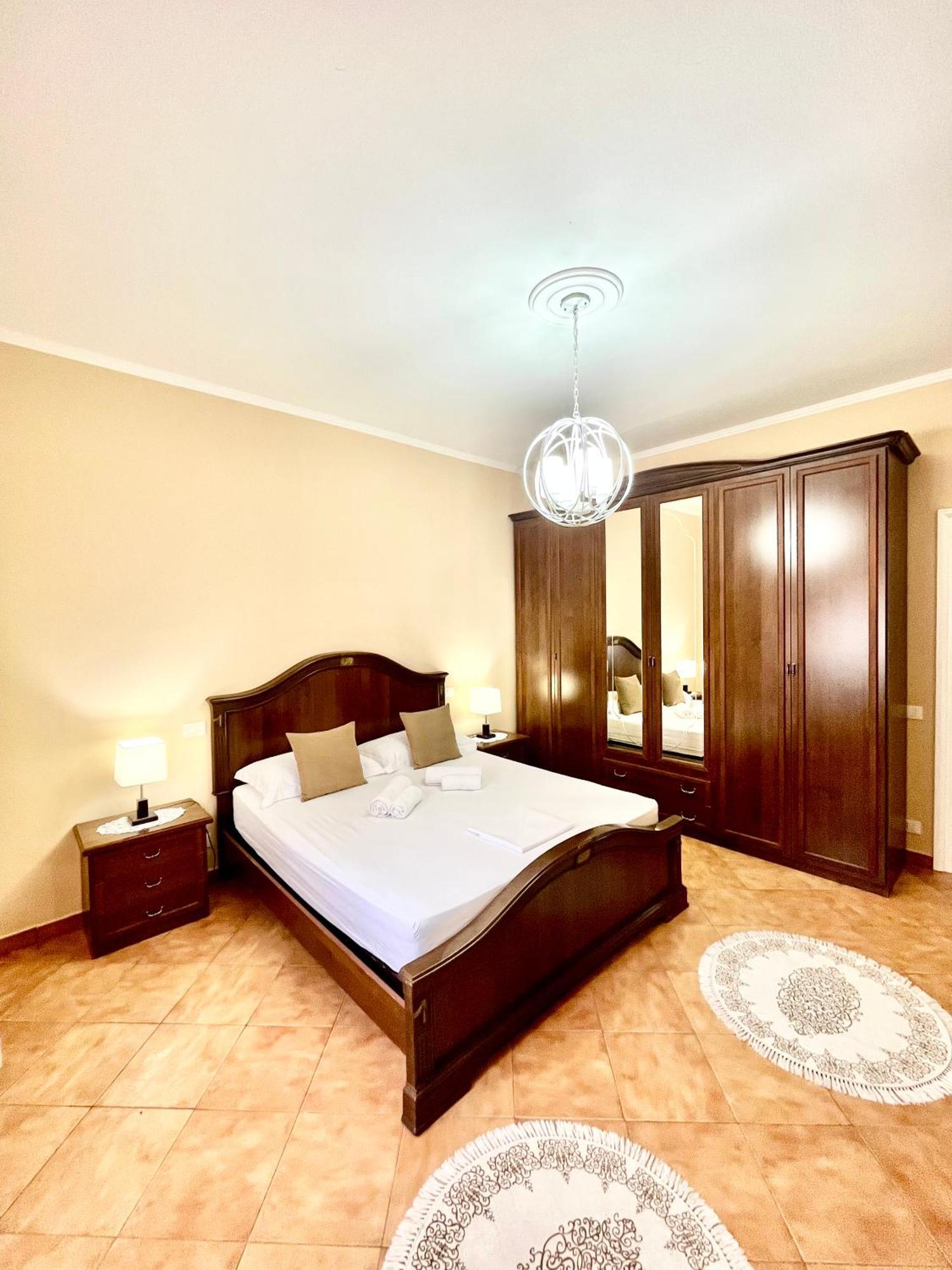 Iljazi'S Apartaments Vlorë 외부 사진