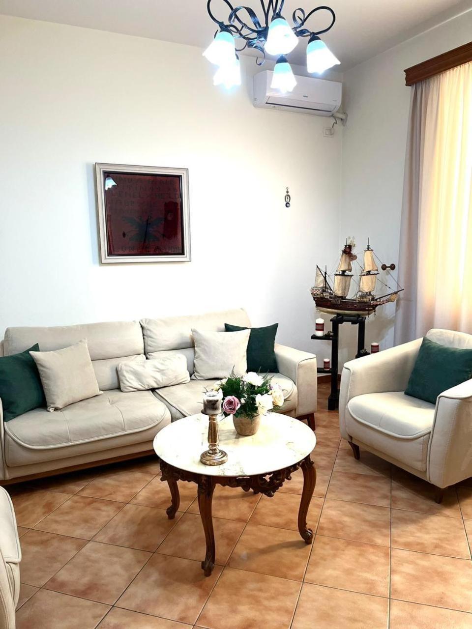 Iljazi'S Apartaments Vlorë 외부 사진
