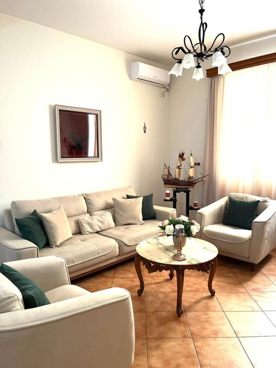 Iljazi'S Apartaments Vlorë 외부 사진