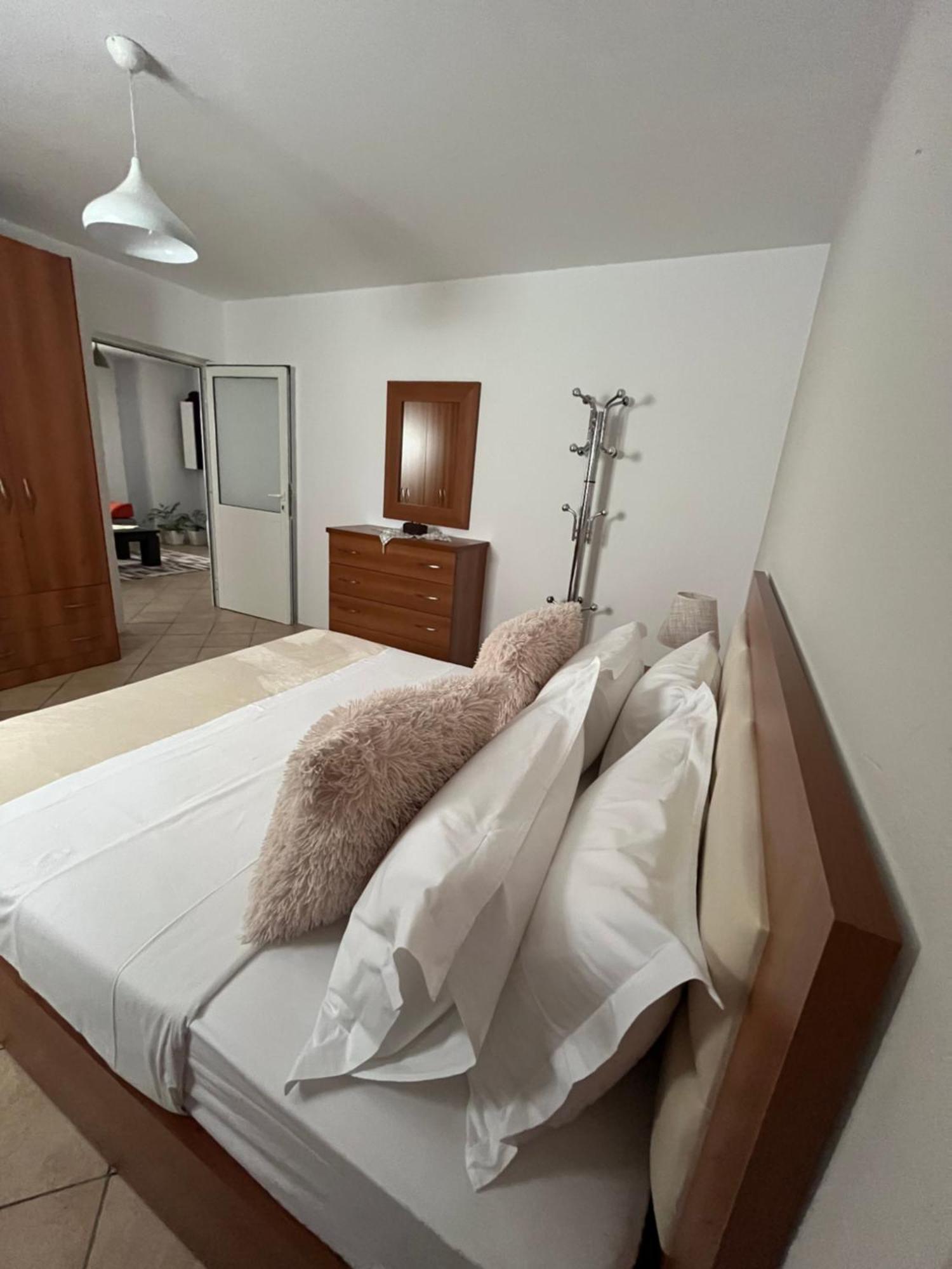 Iljazi'S Apartaments Vlorë 외부 사진