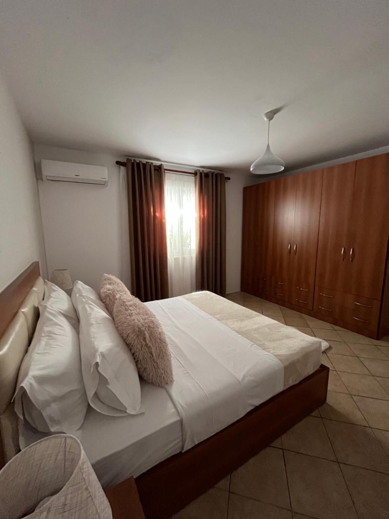 Iljazi'S Apartaments Vlorë 외부 사진