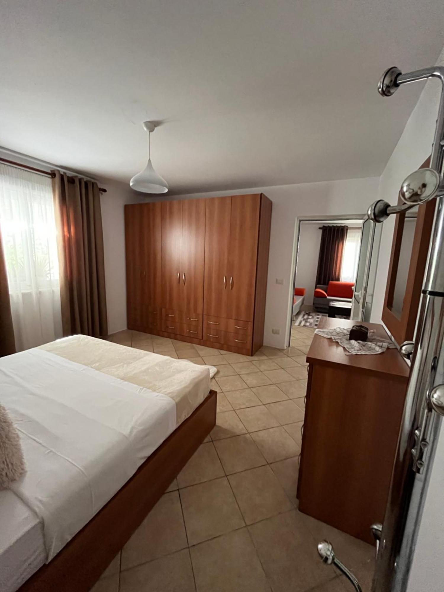 Iljazi'S Apartaments Vlorë 외부 사진